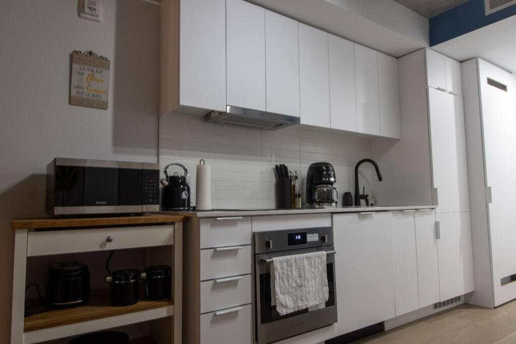 Bel Appartement Au Centre-Ville 몬트리올 외부 사진