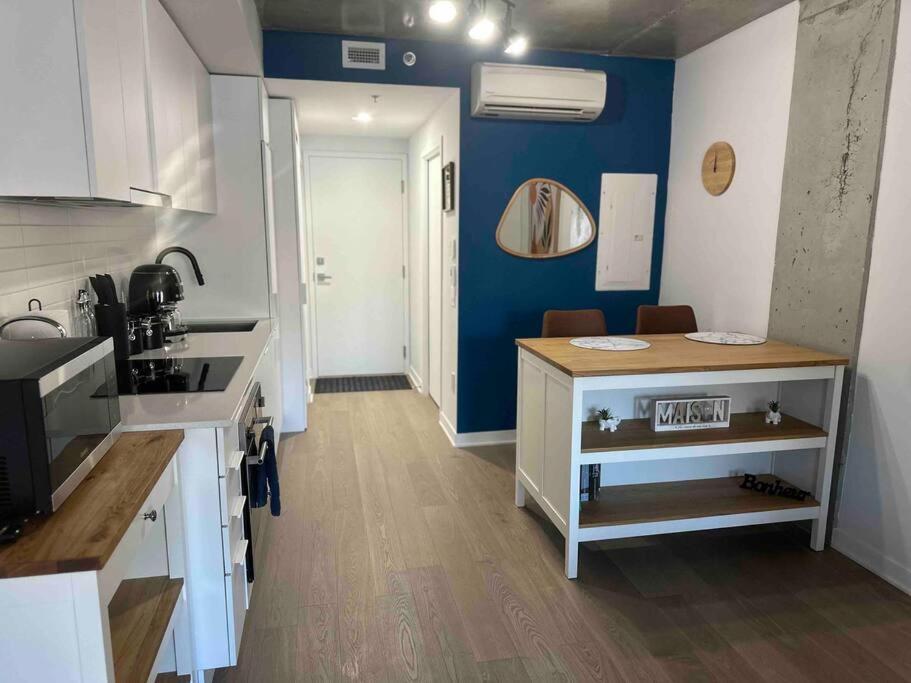 Bel Appartement Au Centre-Ville 몬트리올 외부 사진